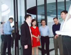 广东省工业和信息化局莅临PG官方网站-PG(中国)一站式游戏服务平台调研制造业创新中心建设情况